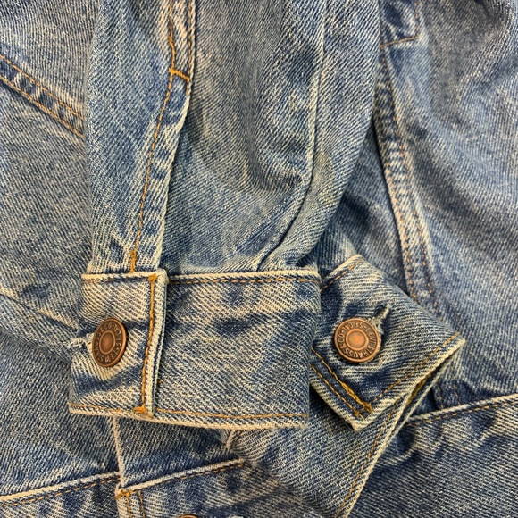 Levi’s vintage orange tab cropped Jean jacket. - Picture 5 of 6